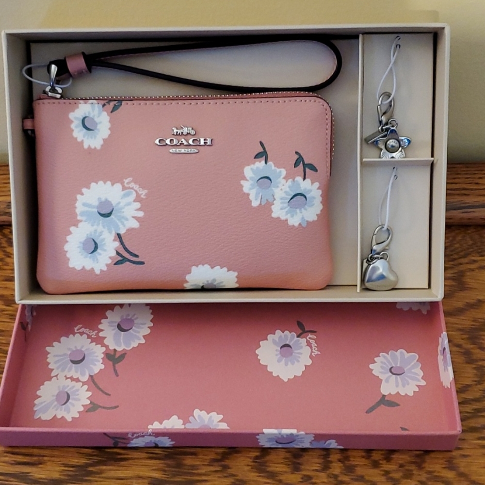 Coach Corner Zip Wristlet